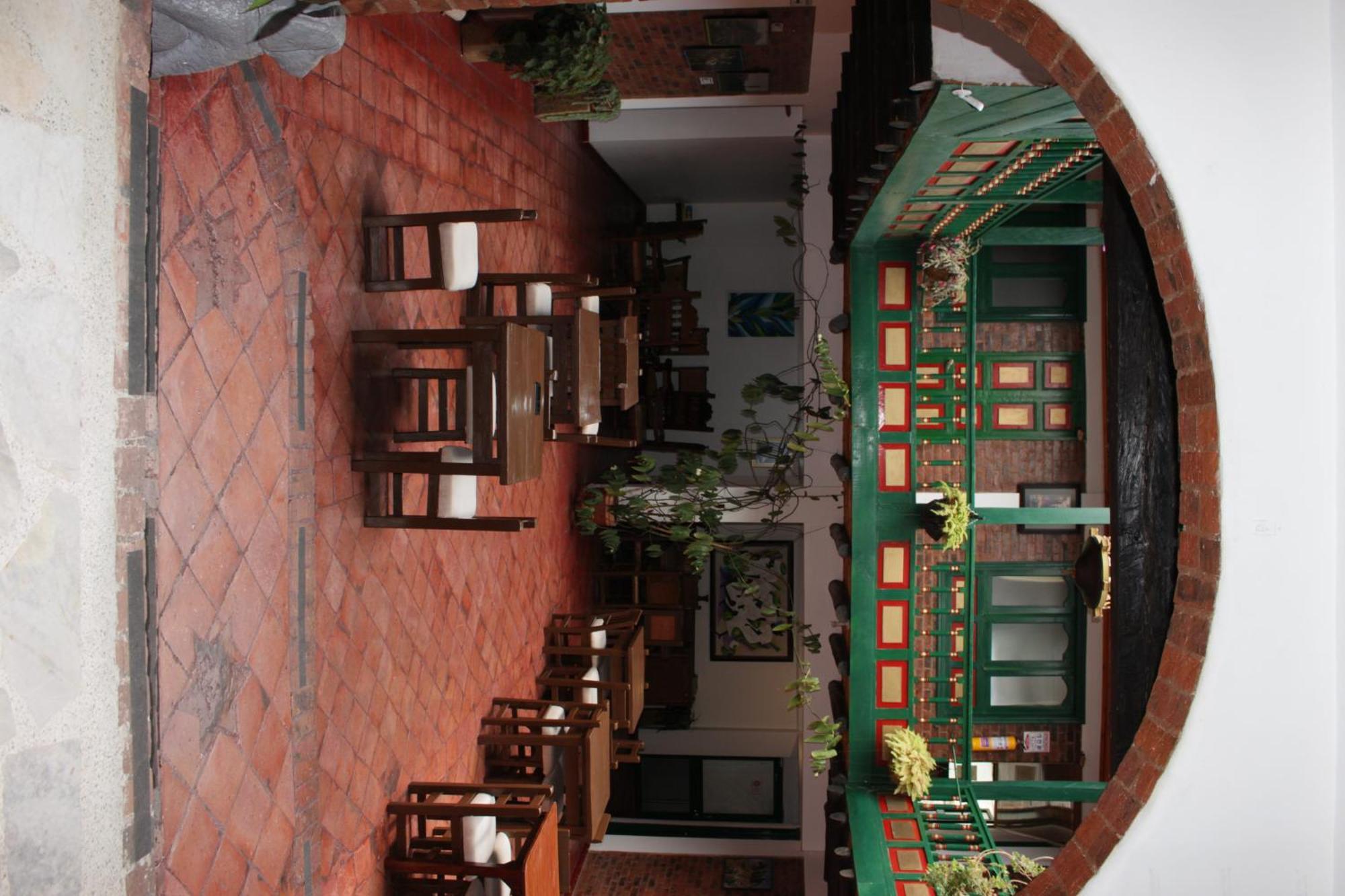 Inn Plaza